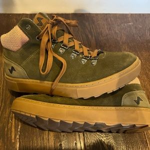 Forsake: Lucie MID Size: 7.5 genuine leather upper